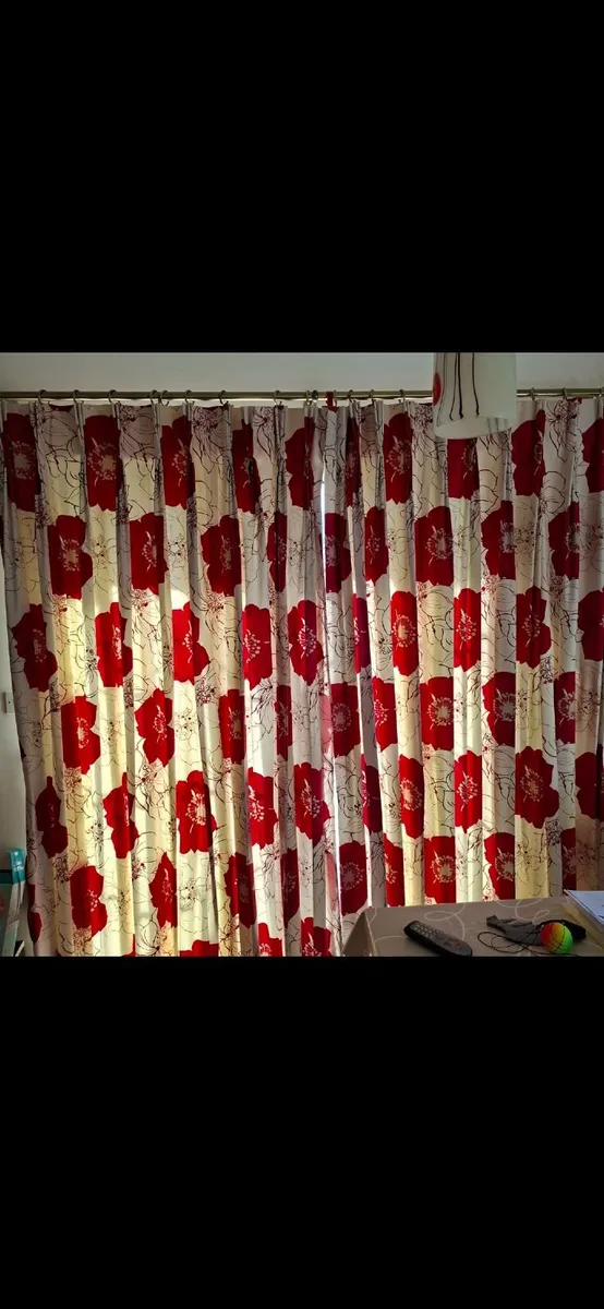 Curtains - Image 4