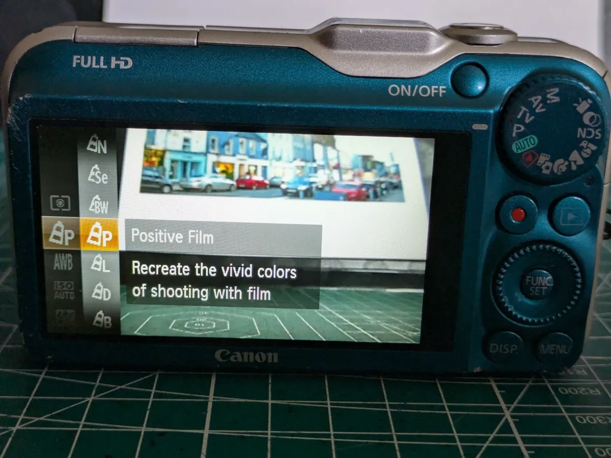 Canon PowerShot SX230 HS - Image 4