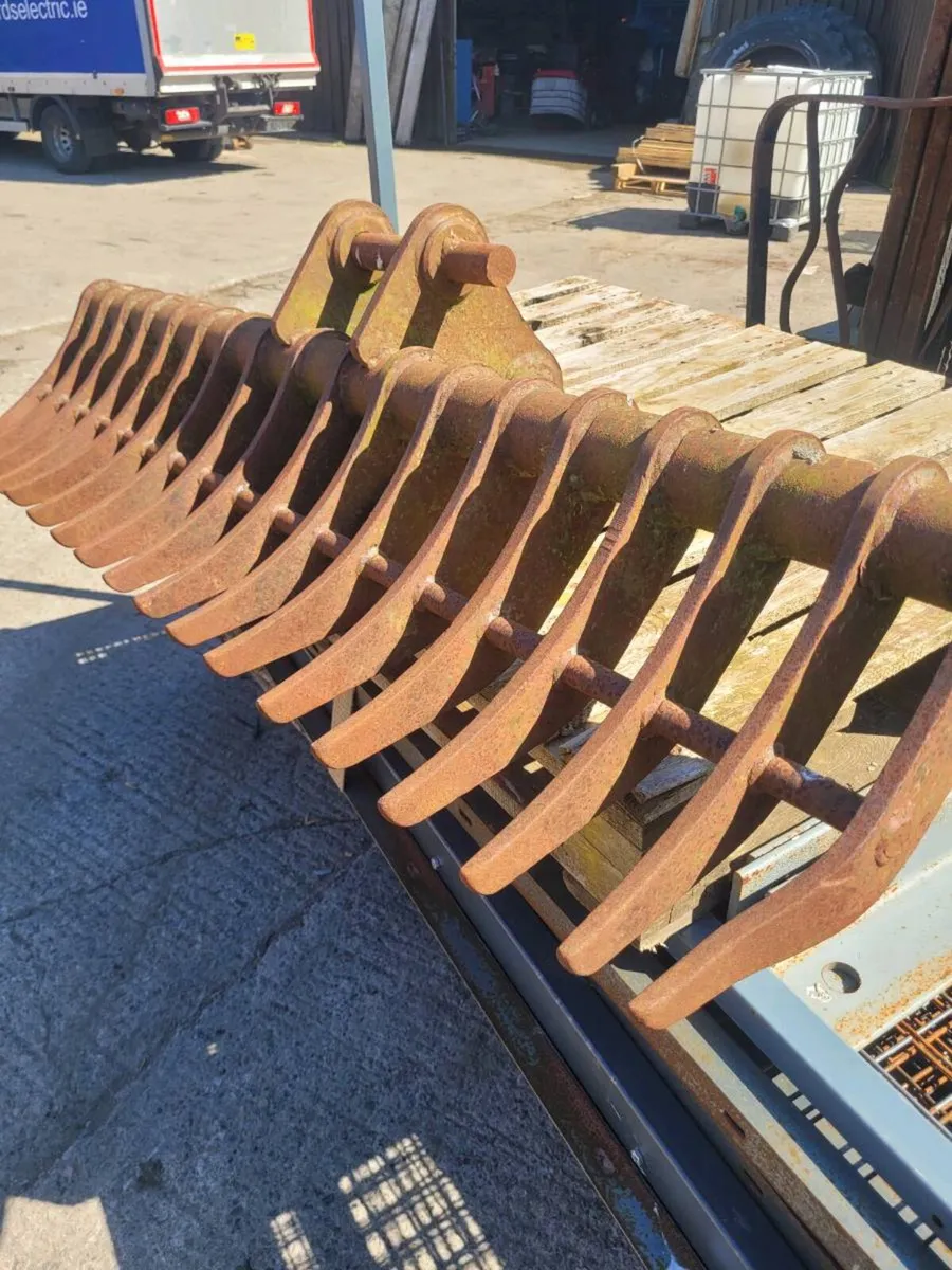 Rd clearance - Image 1