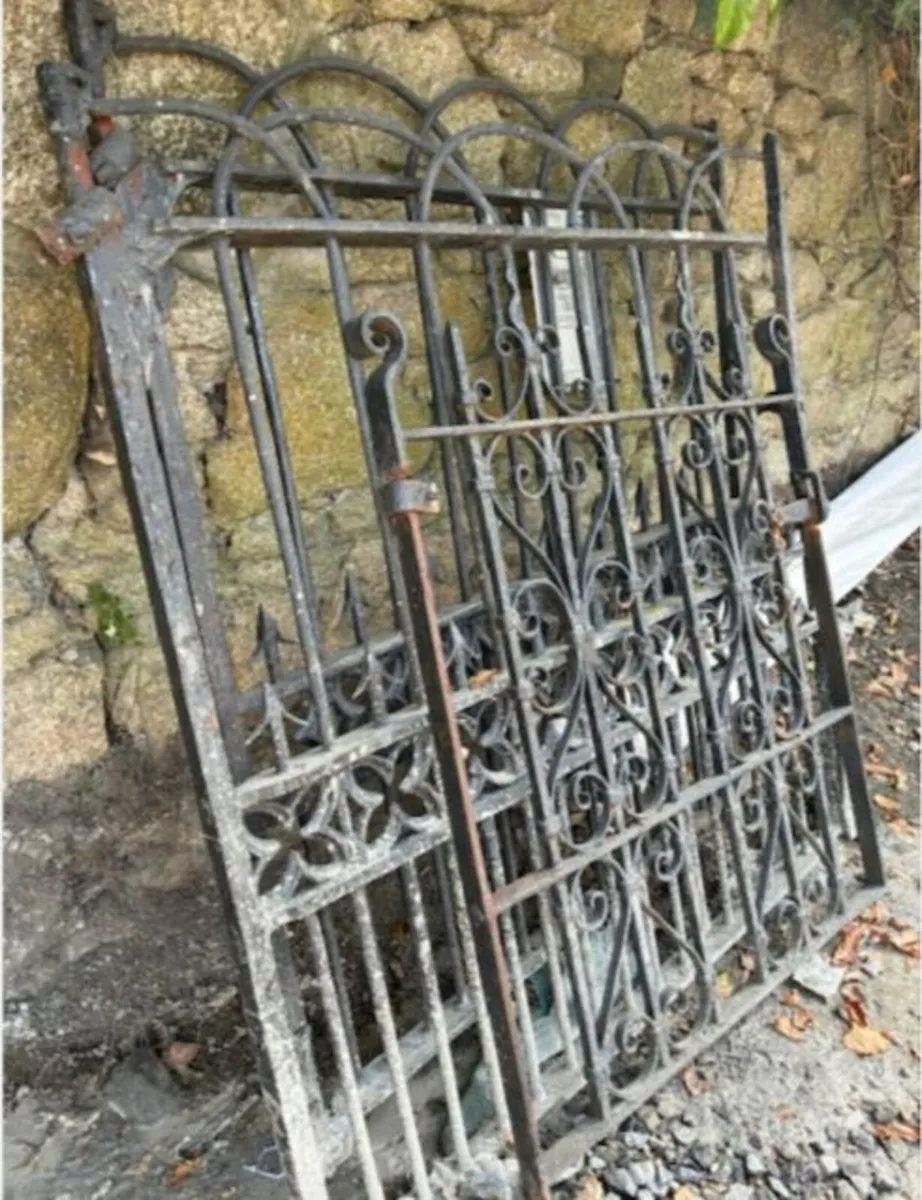 wrought iron gates - Image 1