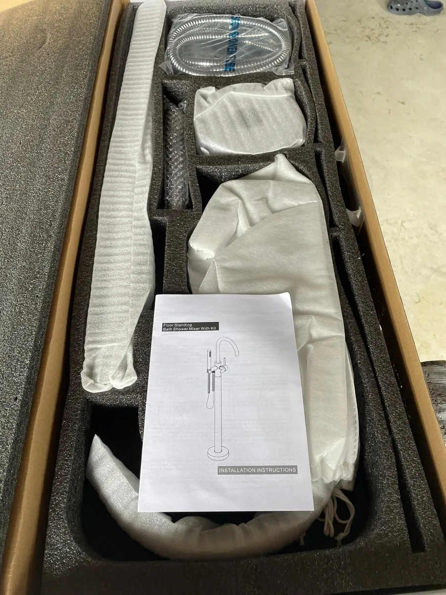 Free standing mixer bath taps - Image 2