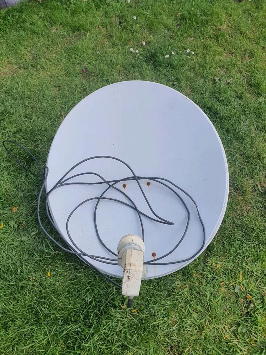 Satelite dish - Image 1