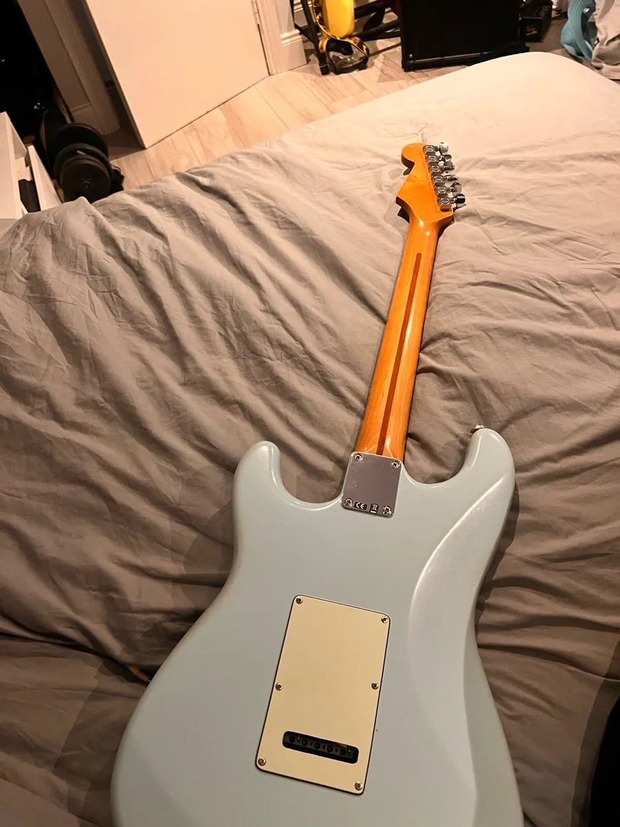 Fender Mexican 1998 - Image 3