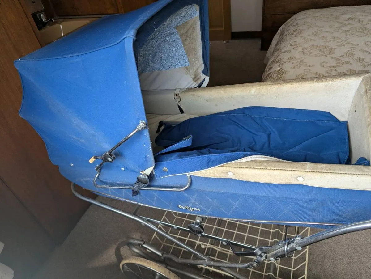 Vintage Pedigree Baby Pram – Original Blue - Image 2