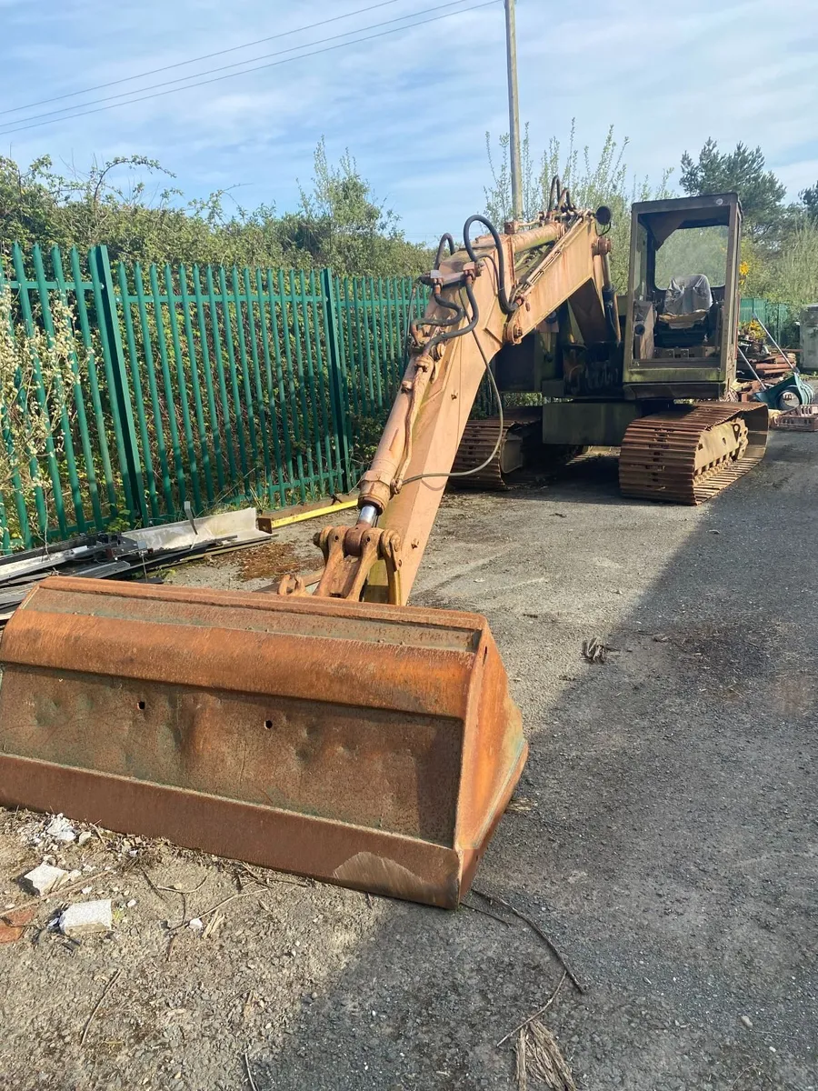 case 688 digger - Image 1