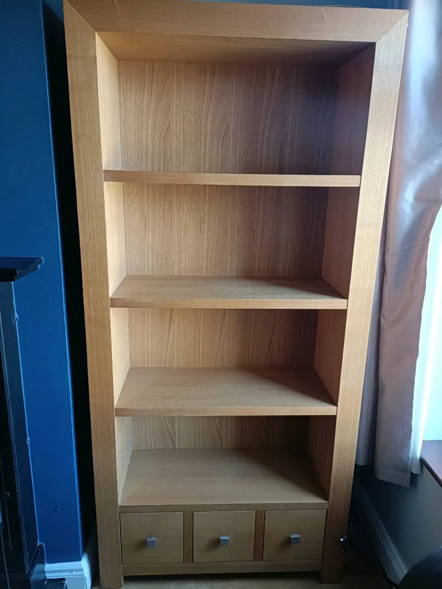 Display Cabinet - Image 1