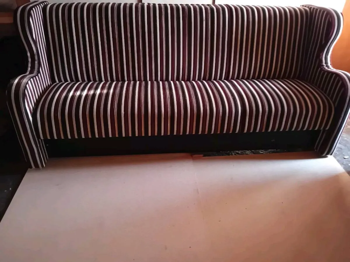 Pub benches - Image 1