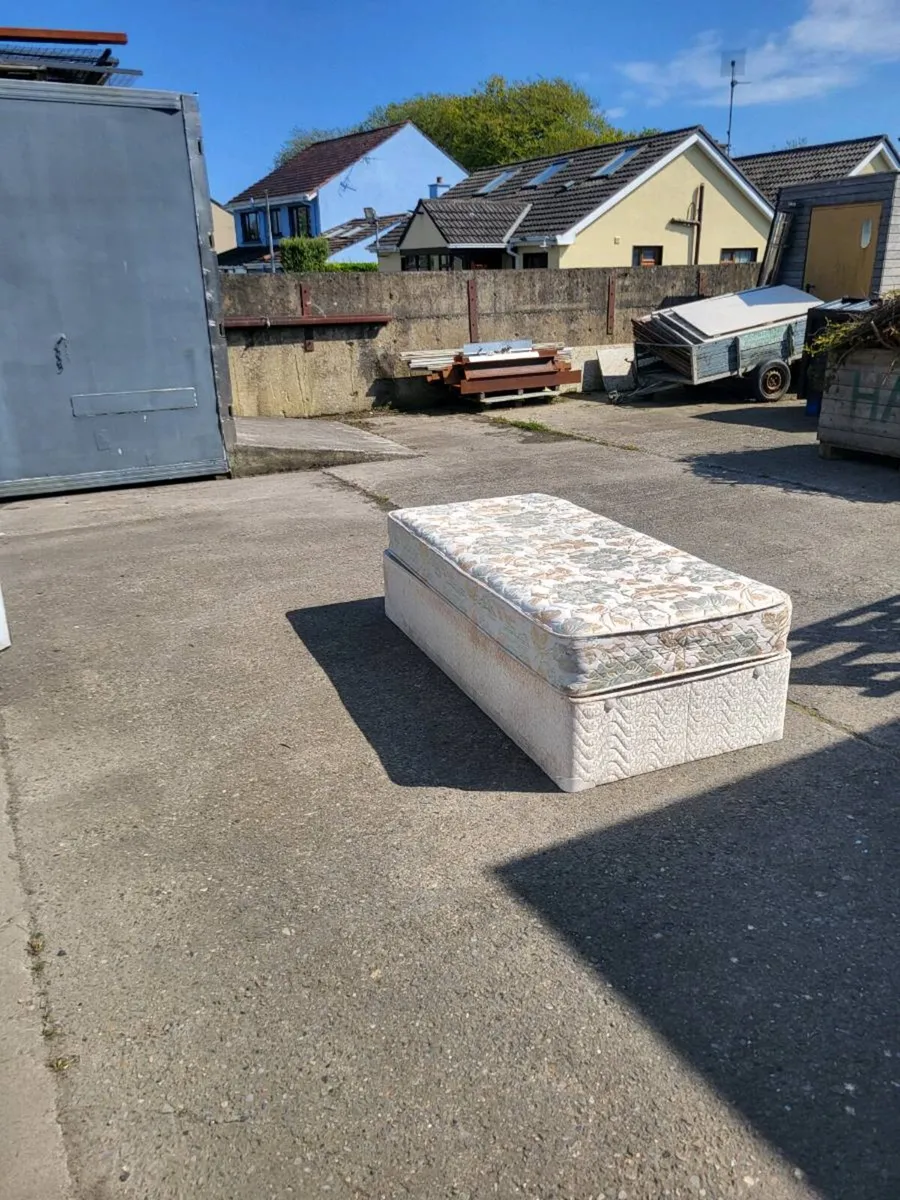 Single Bed - Image 2