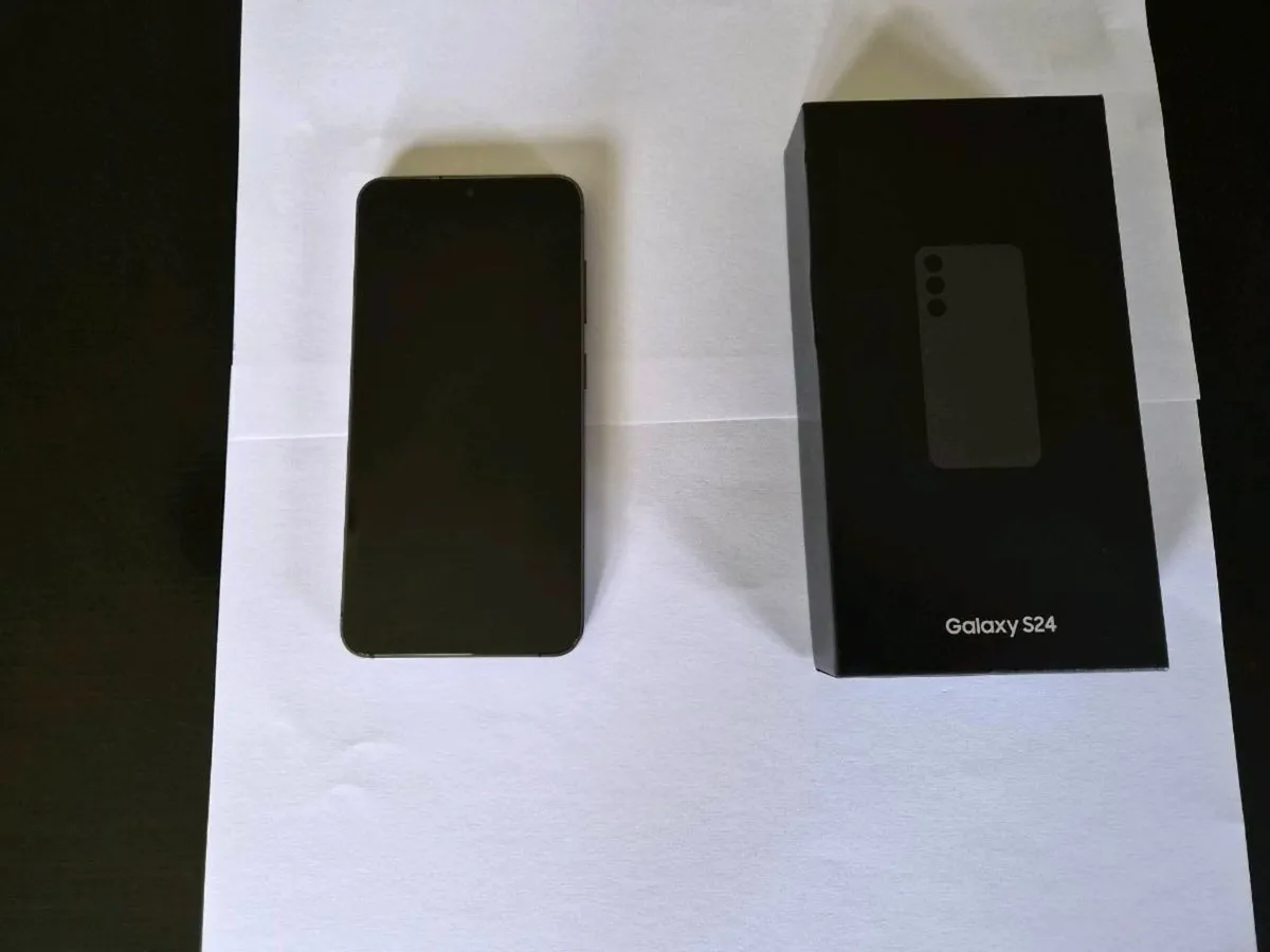 Samsung Galaxy S24 - Image 1