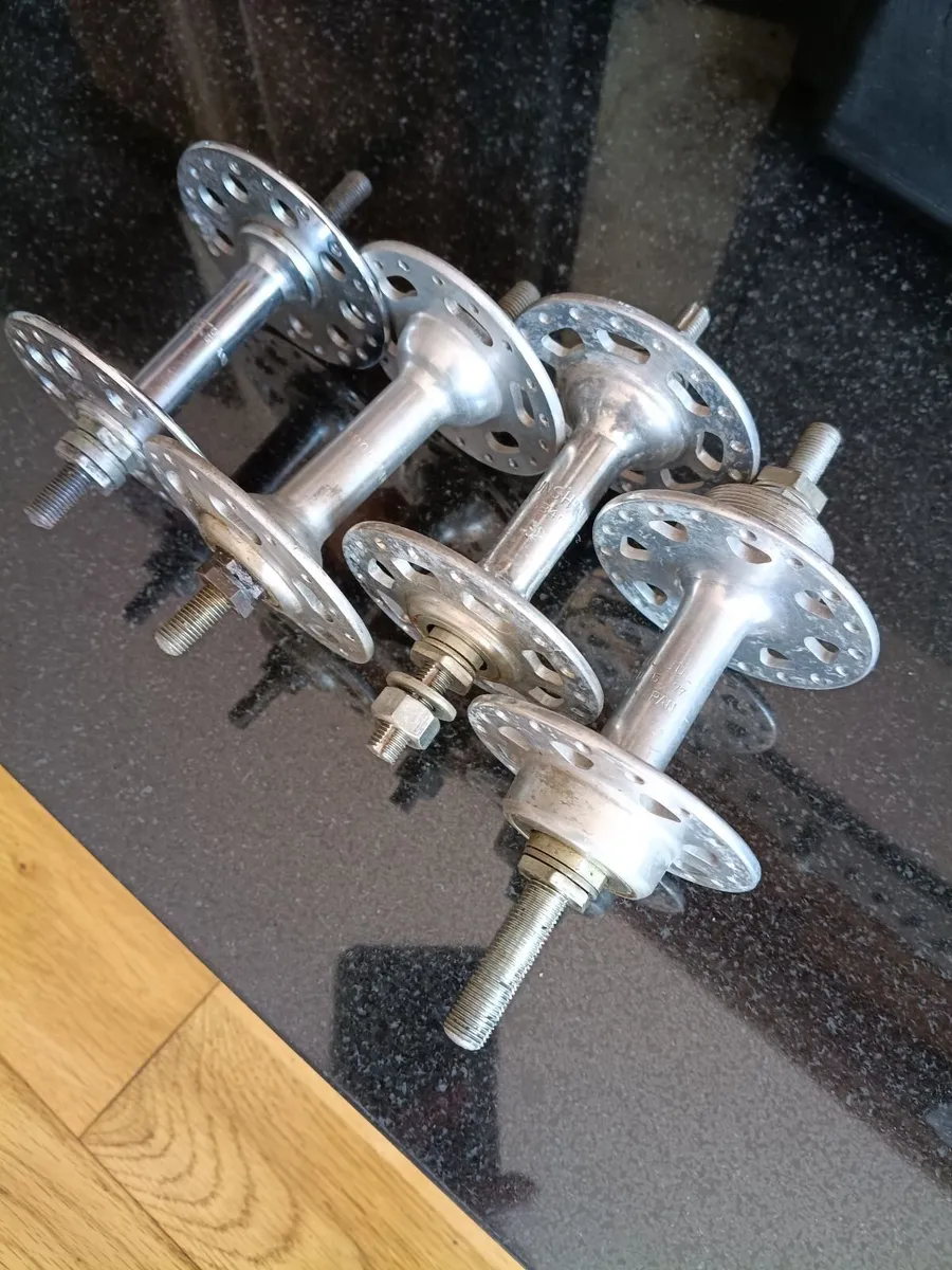 Bicycle wheel hubs and sprockets - Image 3