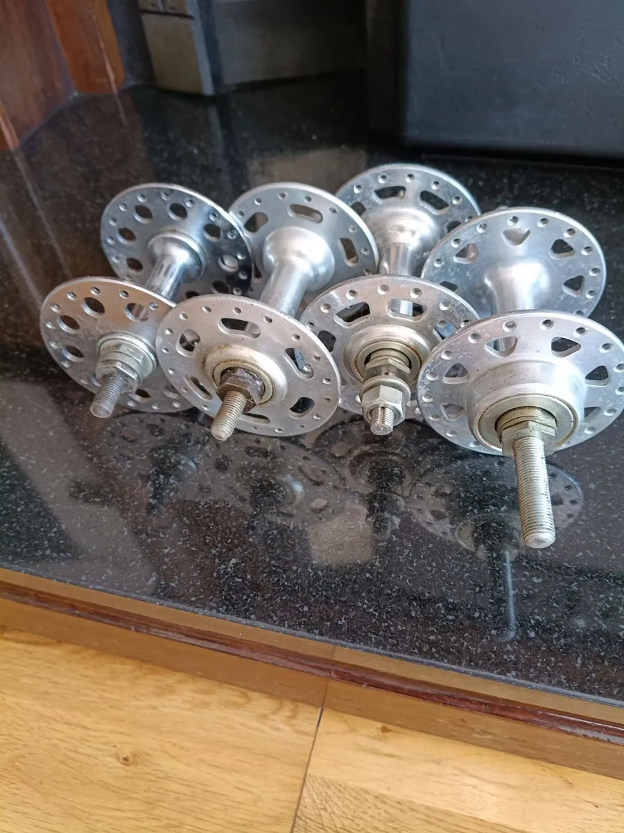 Bicycle wheel hubs and sprockets - Image 4