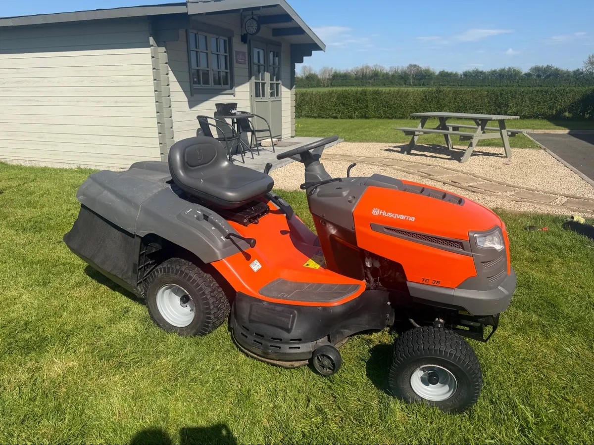 Husqvarna ride on lawnmower - Image 1
