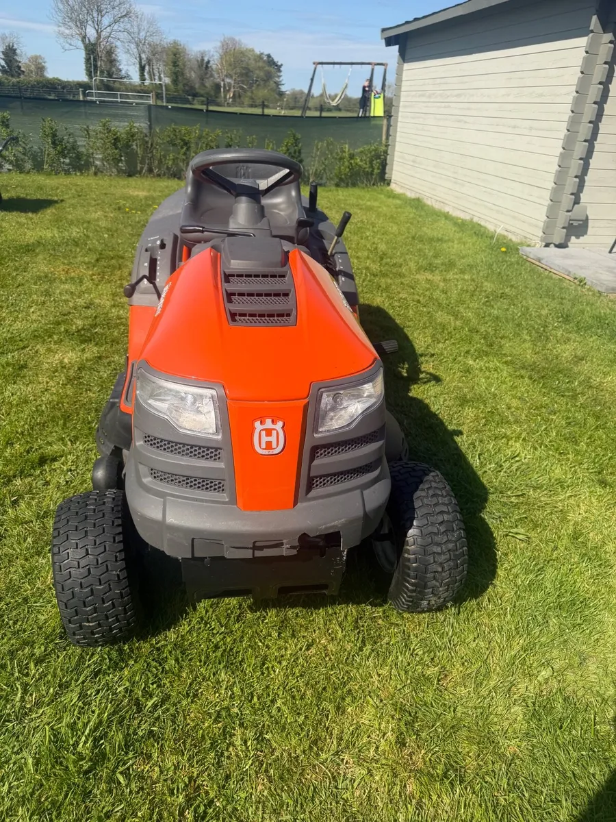 Husqvarna ride on lawnmower - Image 3