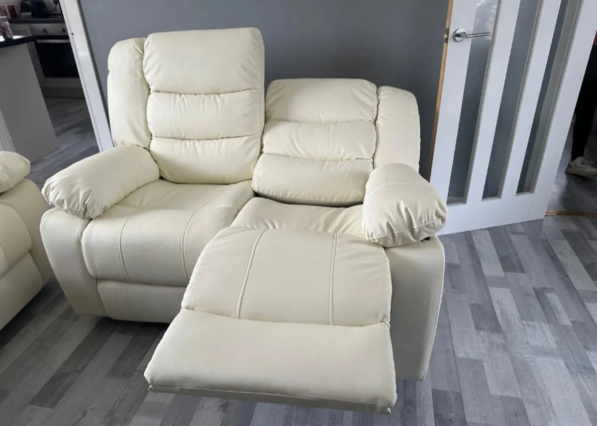 Roma Cream & Brown Leather Recliner Sofa Set - Image 4