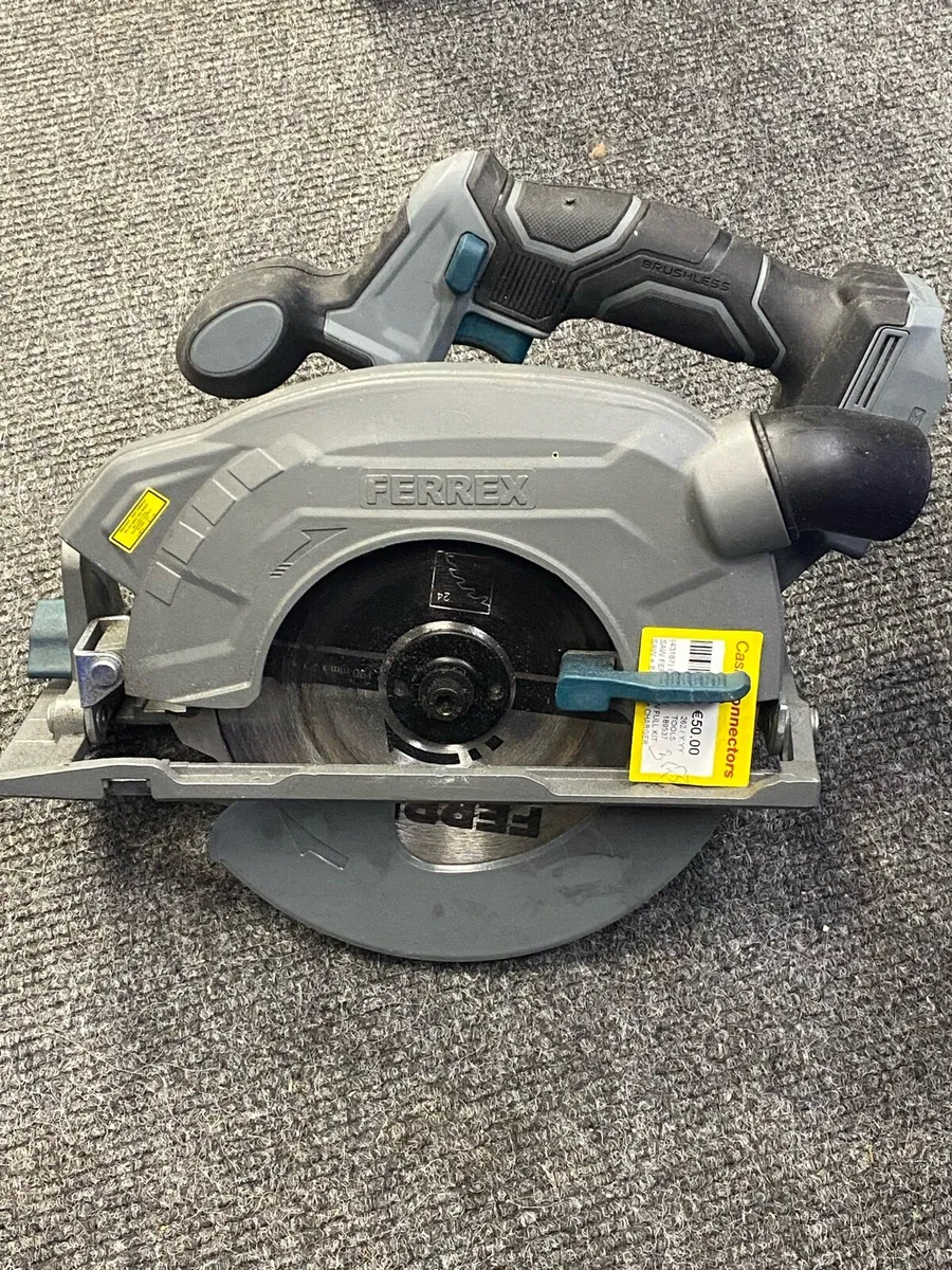 Ferrex Saw Full Kit Battery and Charger - Image 1