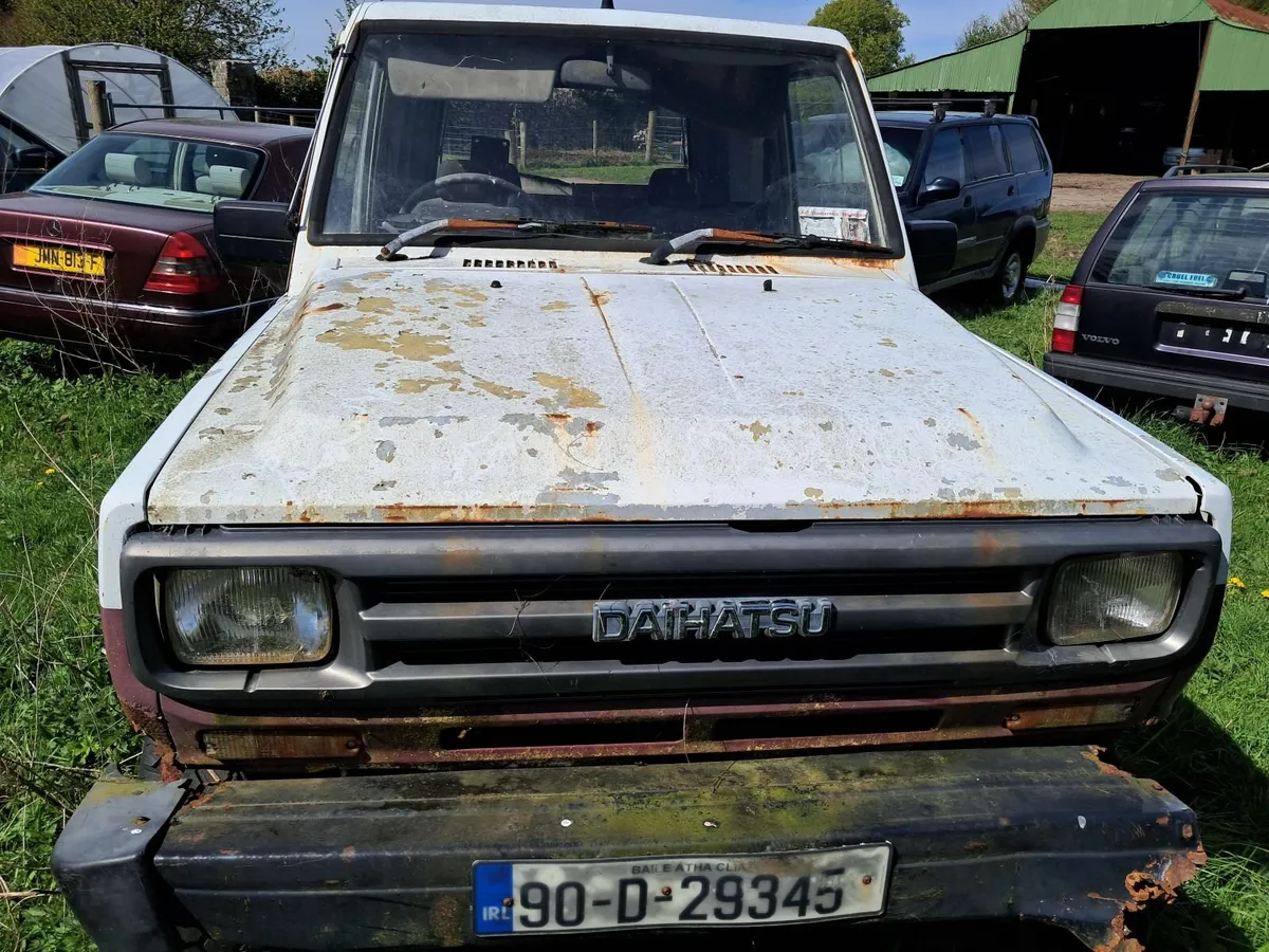 Daihatsu Fourtrak 1990 - Image 1