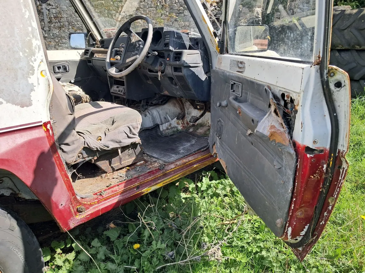 Daihatsu Fourtrak 1990 - Image 2