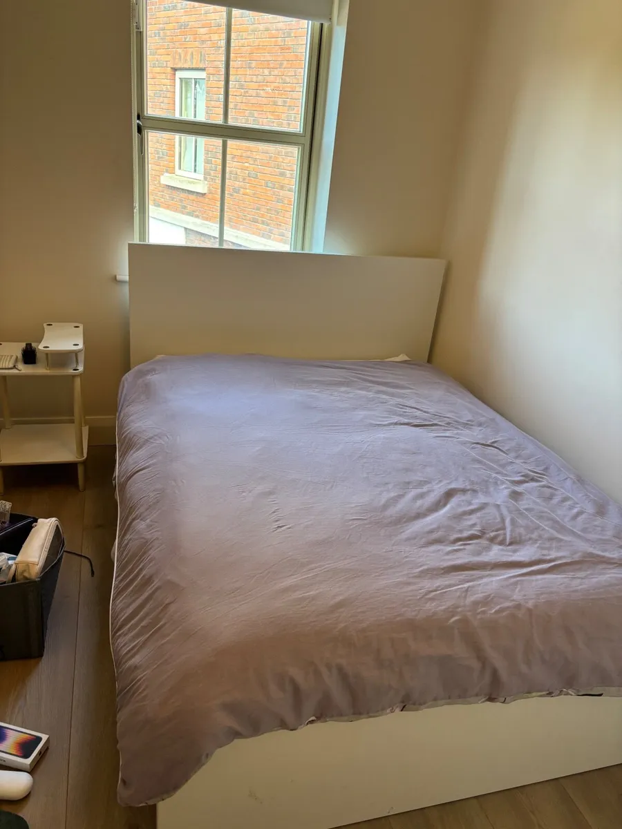 Double bed - Image 3