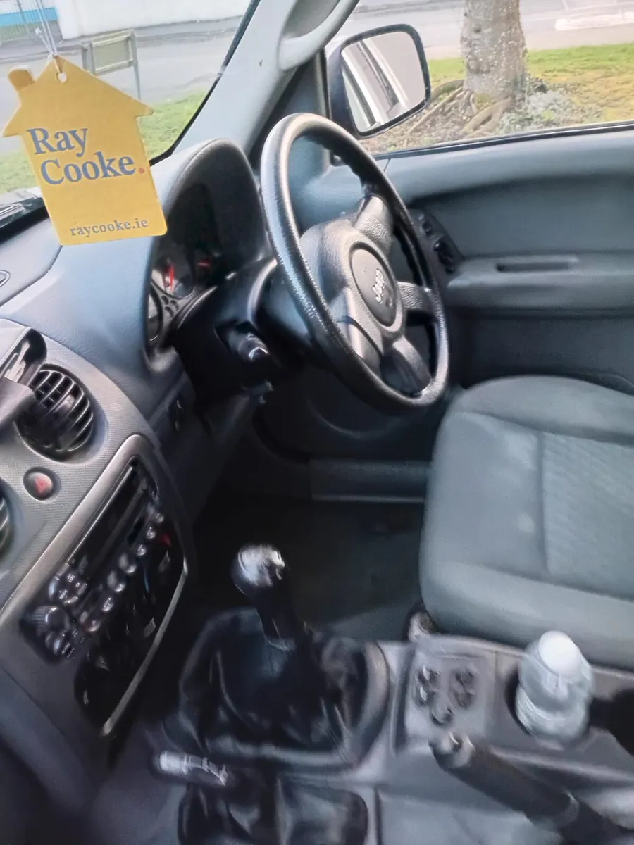 Jeep cherokee 2.8 dsl service history  DOE - Image 3