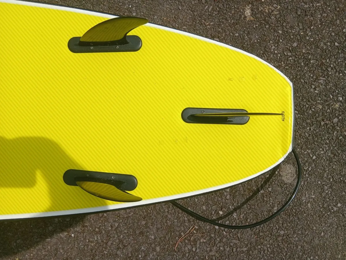 Surfboard - Image 4