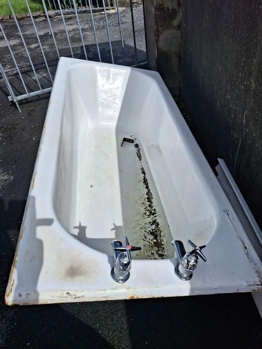 Baths for sale - Image 2