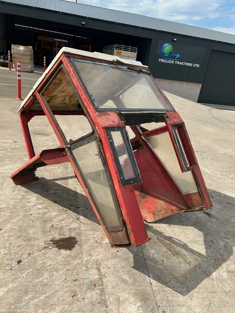 Longford Cab For MF 135 - Image 3