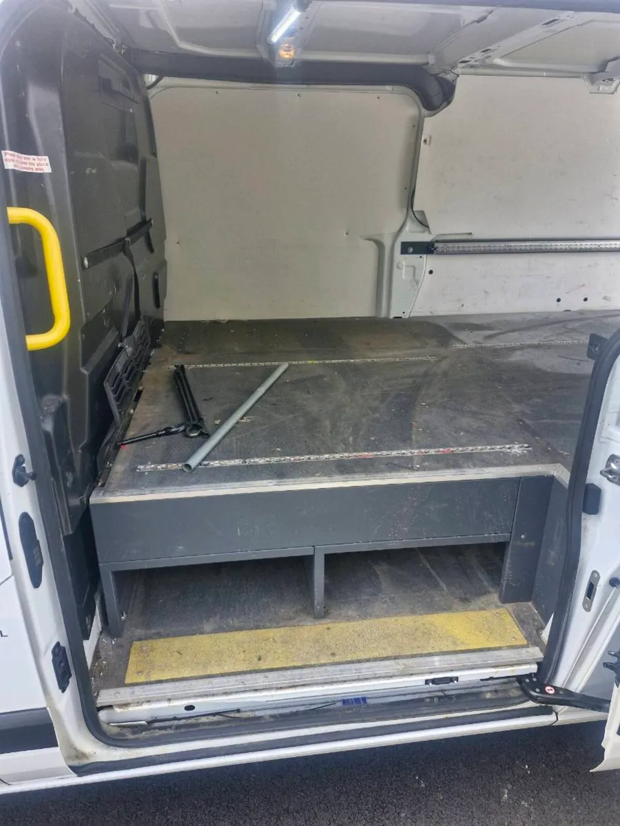 Transit Custom Raised Floor - Image 2