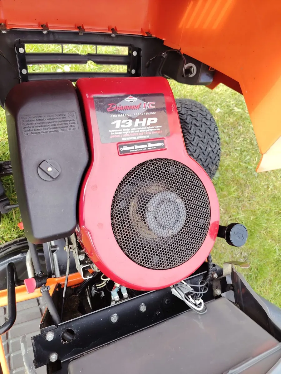 Husqvarna ride on lawnmower - Image 4