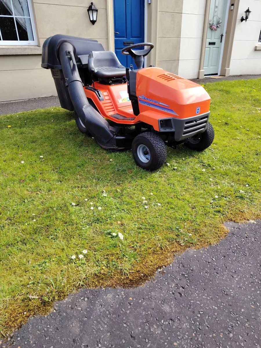 Husqvarna ride on lawnmower - Image 1