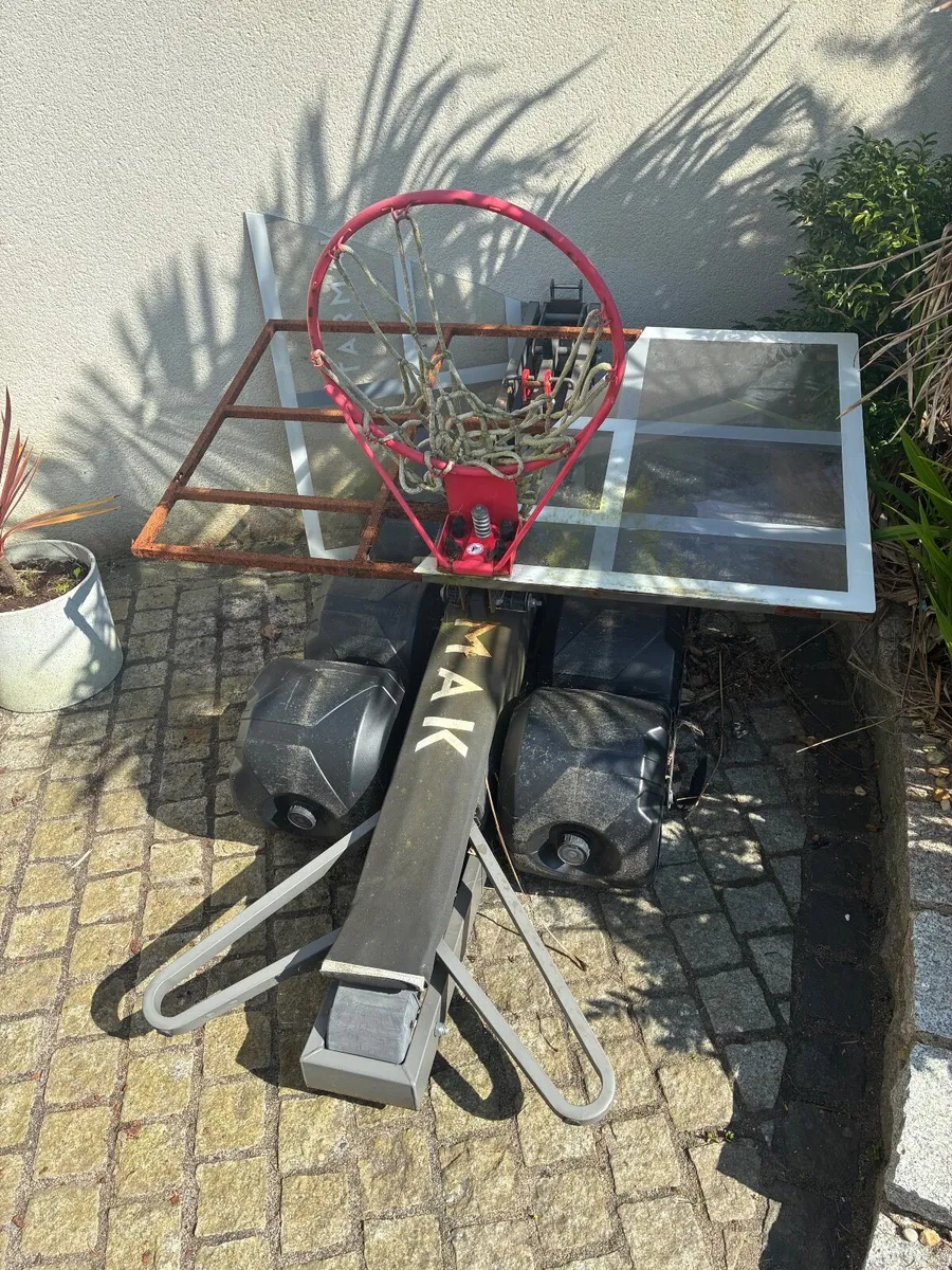 Collapsible basketball stand and hoop .. - Image 3