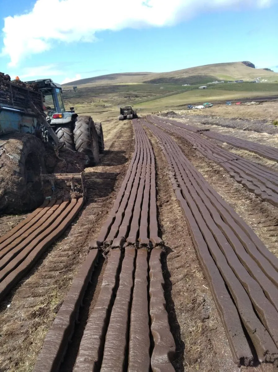 Tractor and Hopper - Image 4