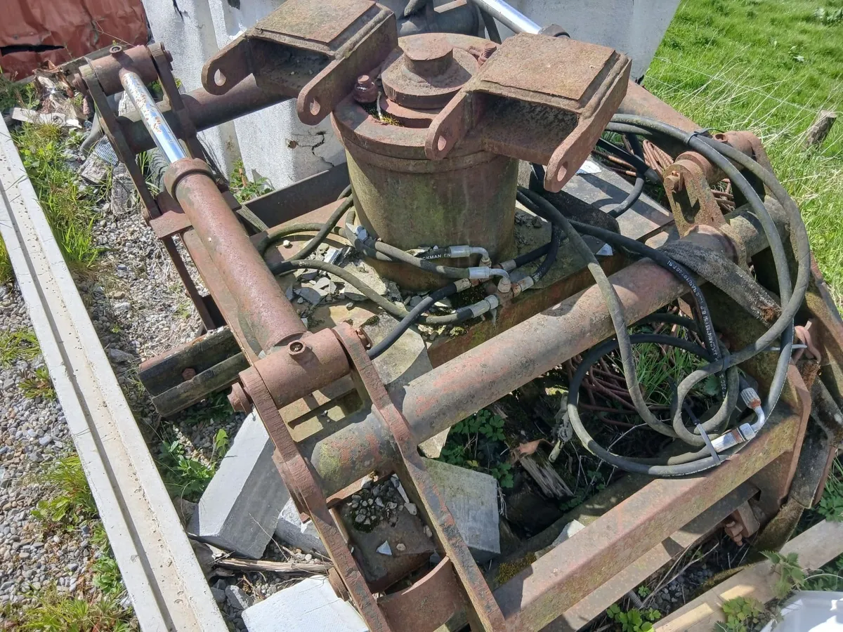 Block grab - Image 3