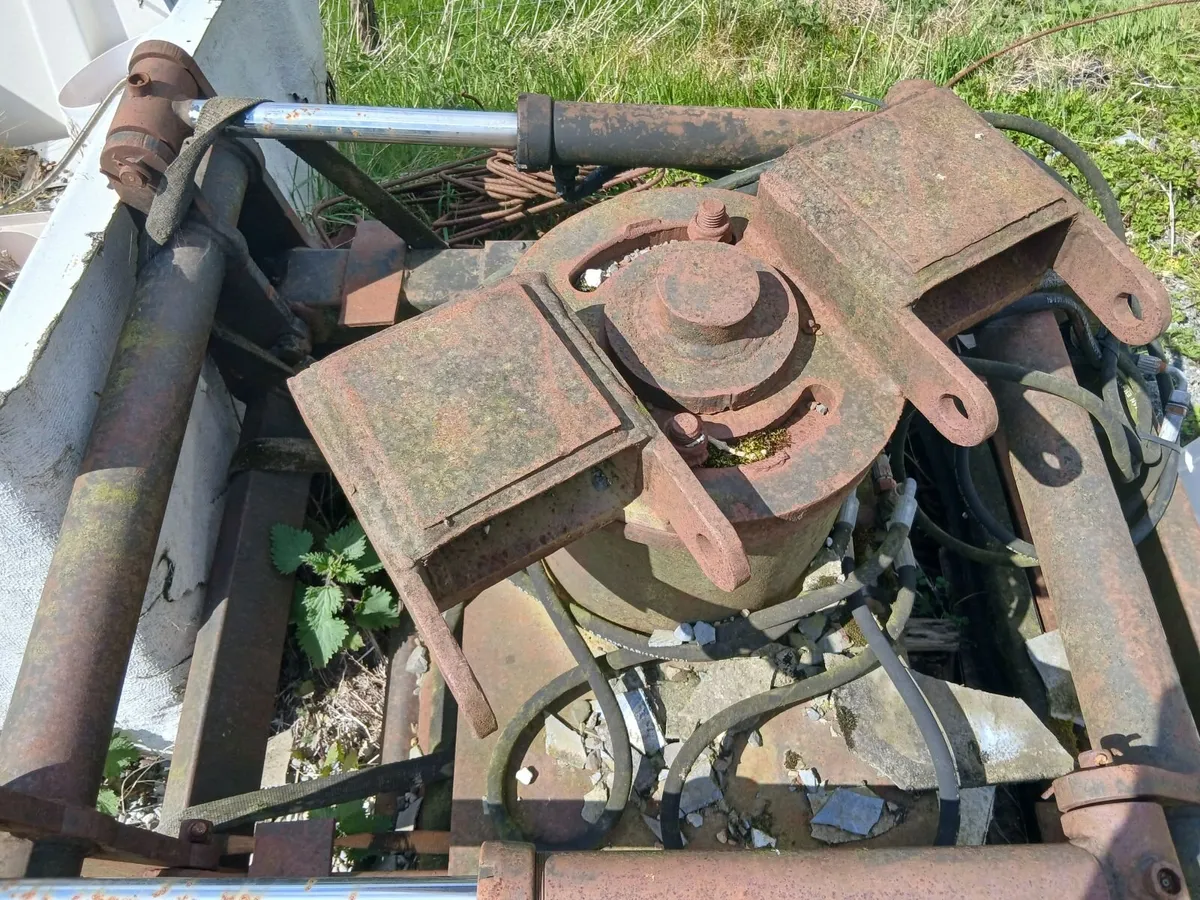 Block grab - Image 2