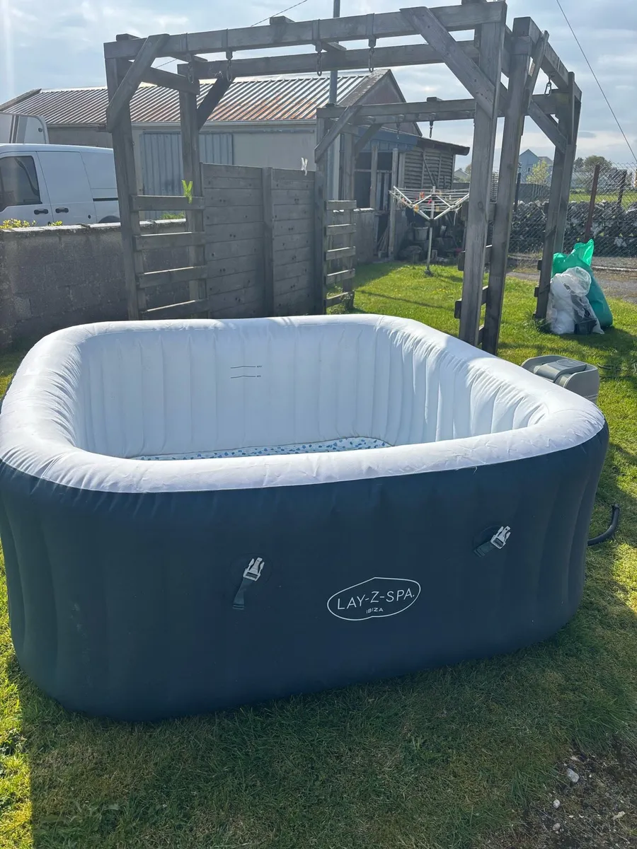 Hot Tub - Image 1