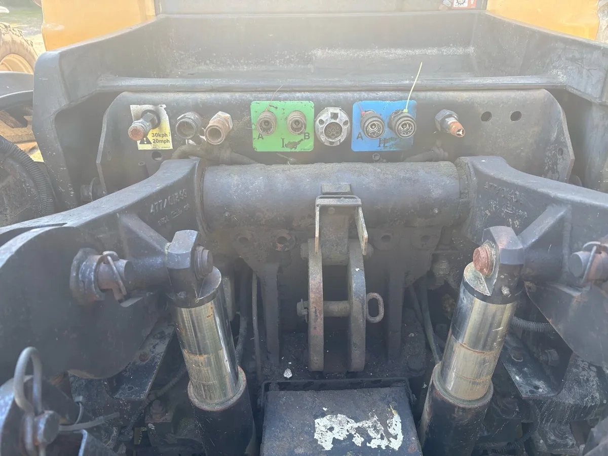 Farm machinery - Image 3