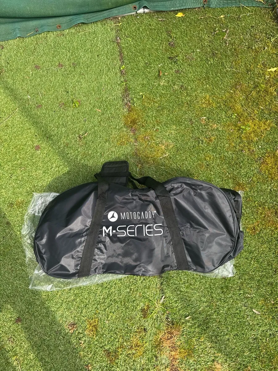 M5 Connect Motocaddy electric Golf Trolley - Image 4