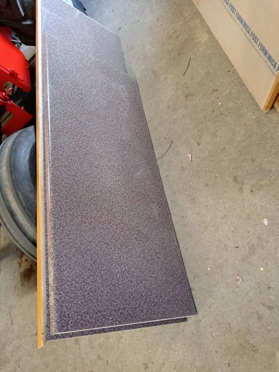 Kitchen worktop - Image 1