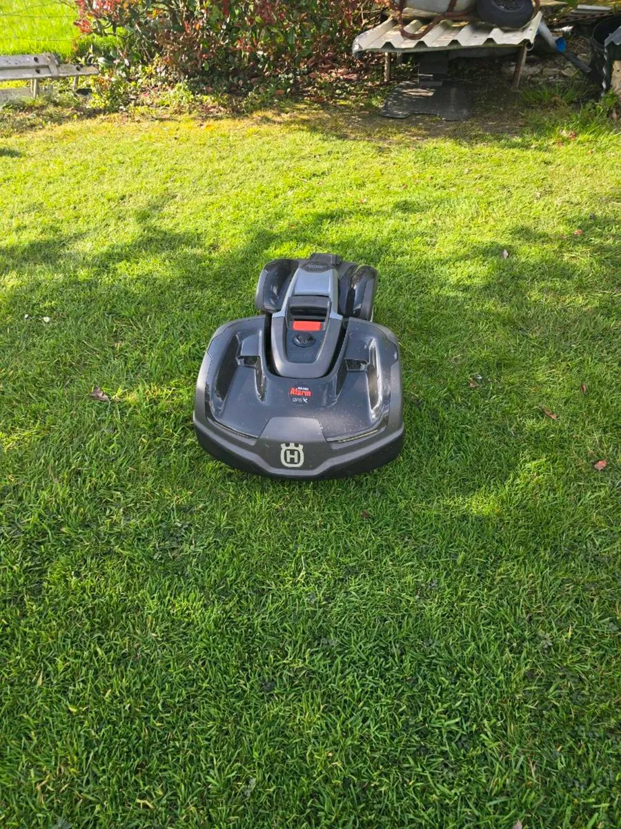 Robot lawnmower - Image 4
