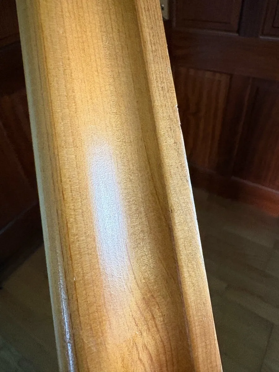 Banister solid pine  complete with bracket’s - Image 4