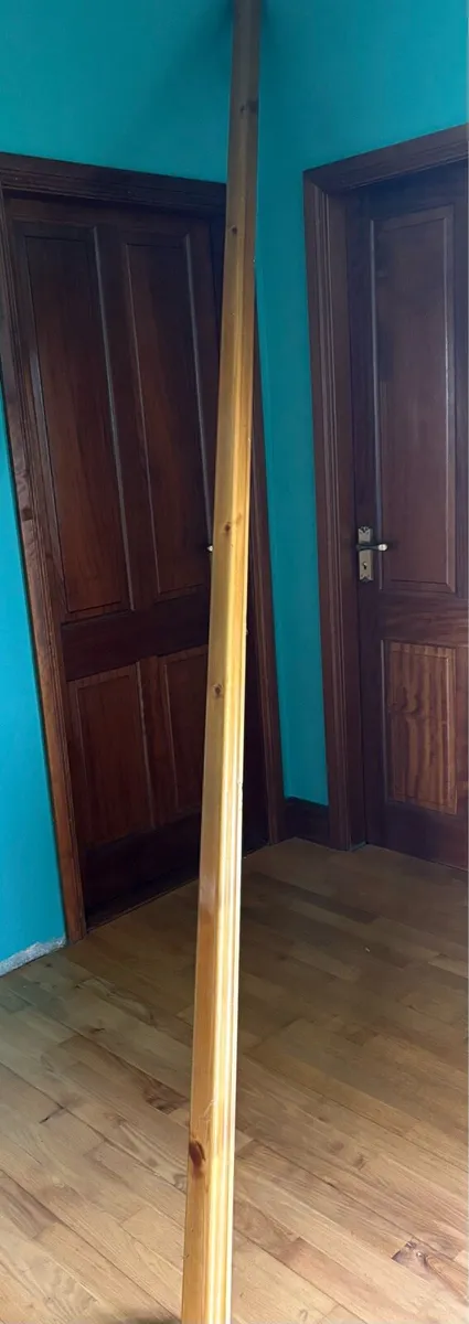 Banister for stairs complete with bracket’s - Image 1