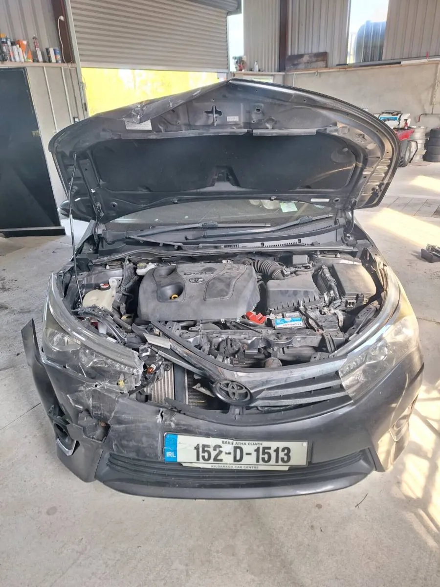 2015 Toyota corolla for breaking - Image 1