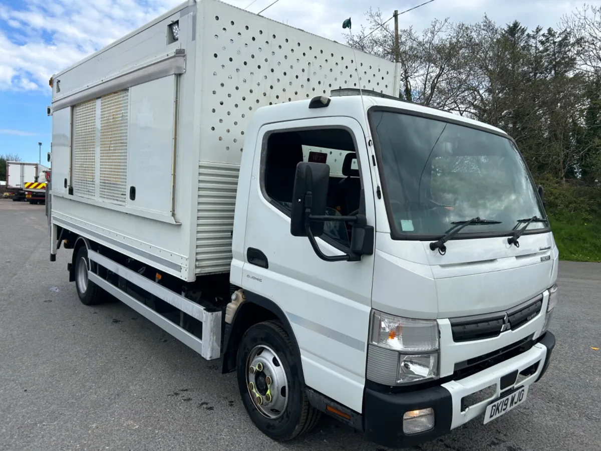 2019 Mitsubishi canter 7.5 ton caged tipper - Image 4