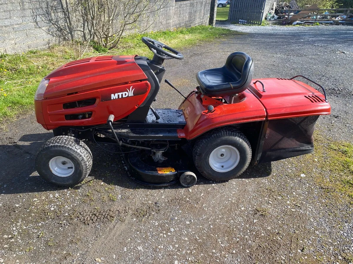 MTD ride on mower - Image 3