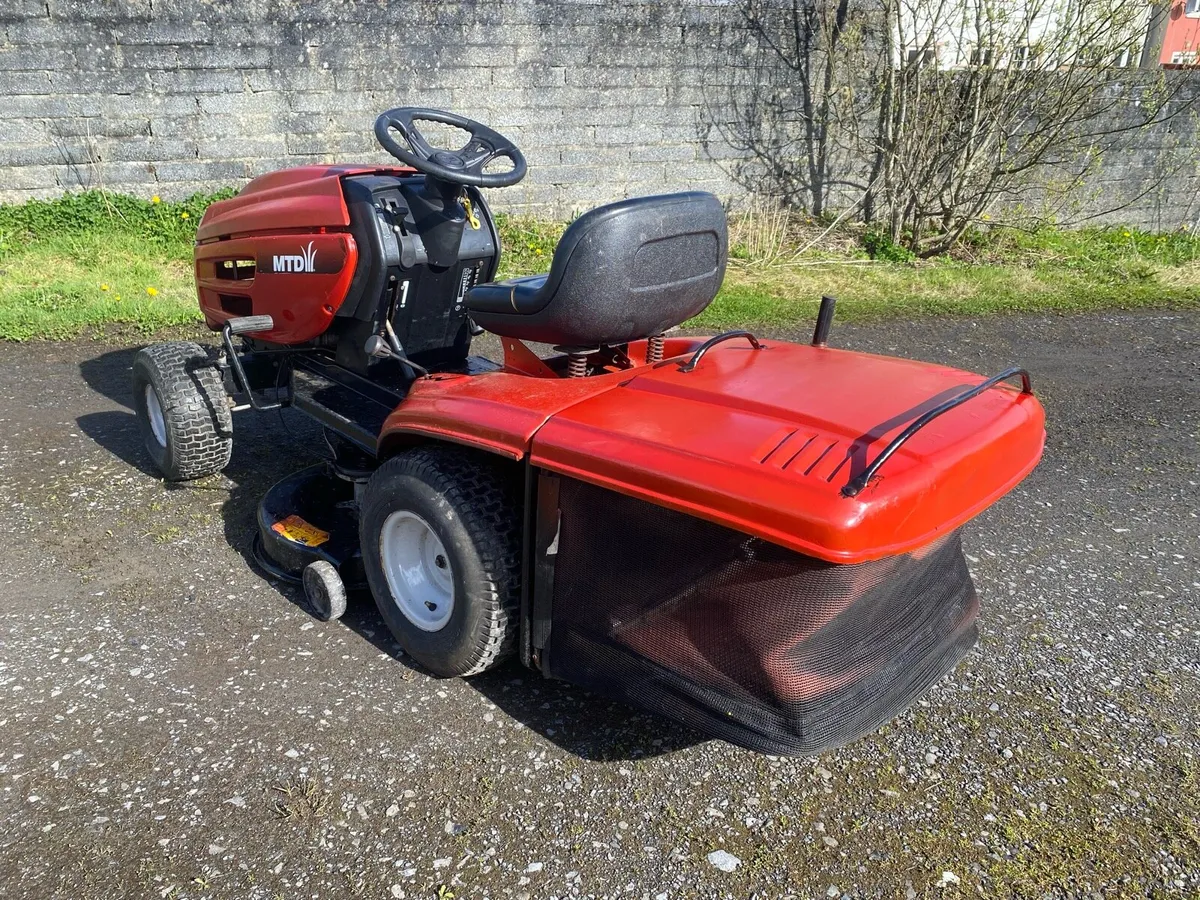 MTD ride on mower - Image 4