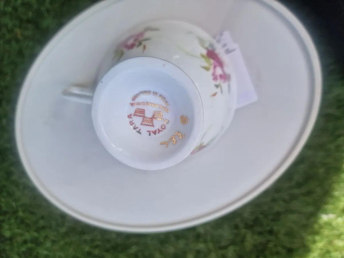 Royal Tara China tea set. - Image 4