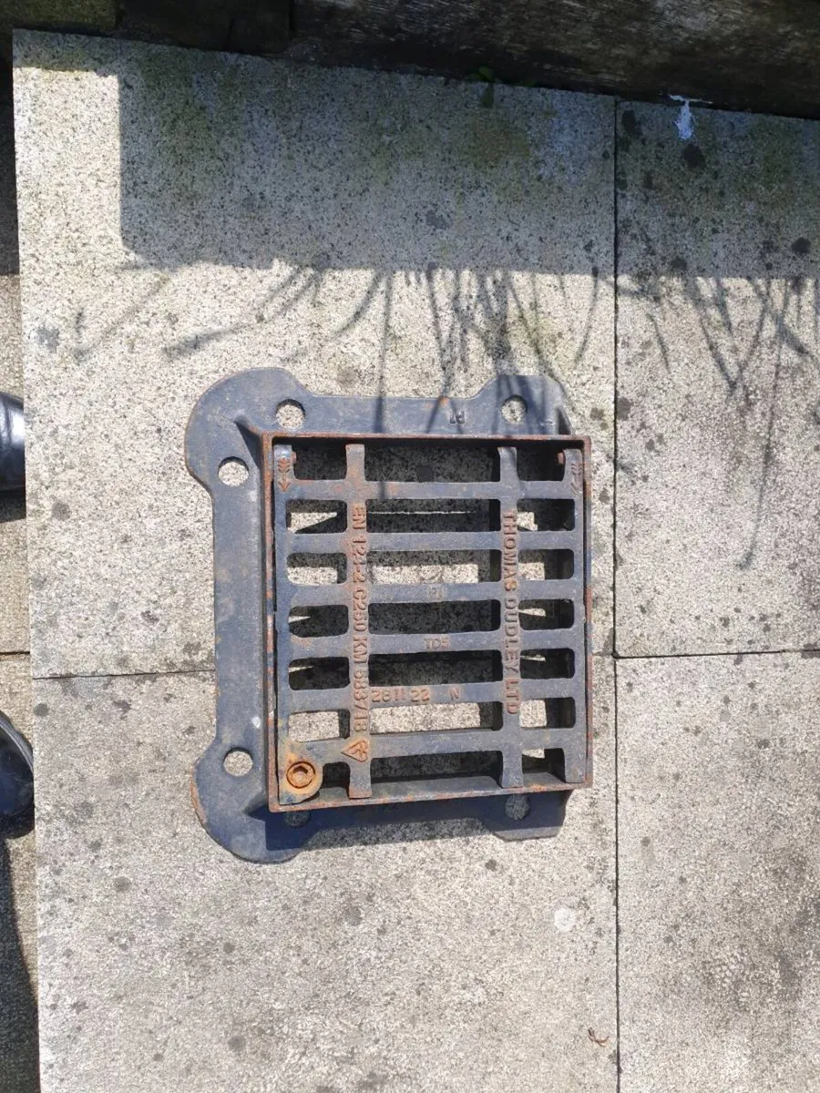 Thomas Dudley drain off covers - Image 1