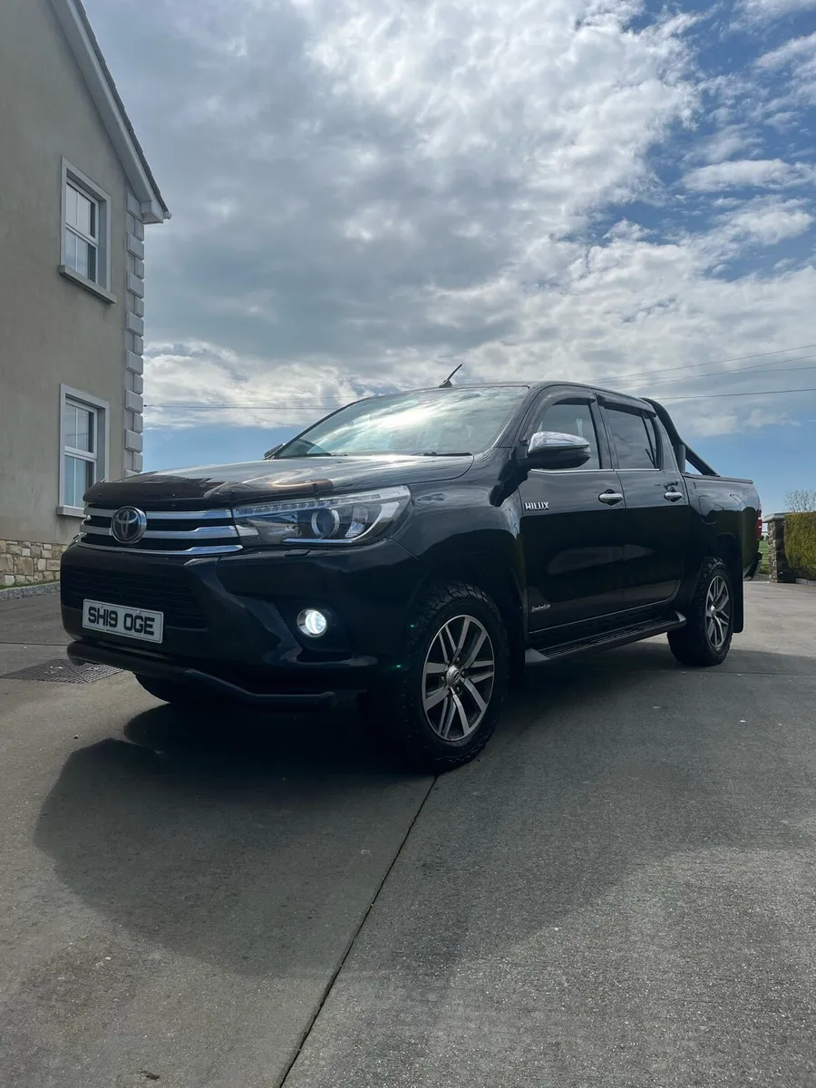 Toyota Hilux - Image 3