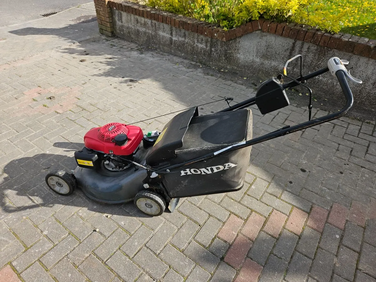 Honda key start lawnmower - Image 1