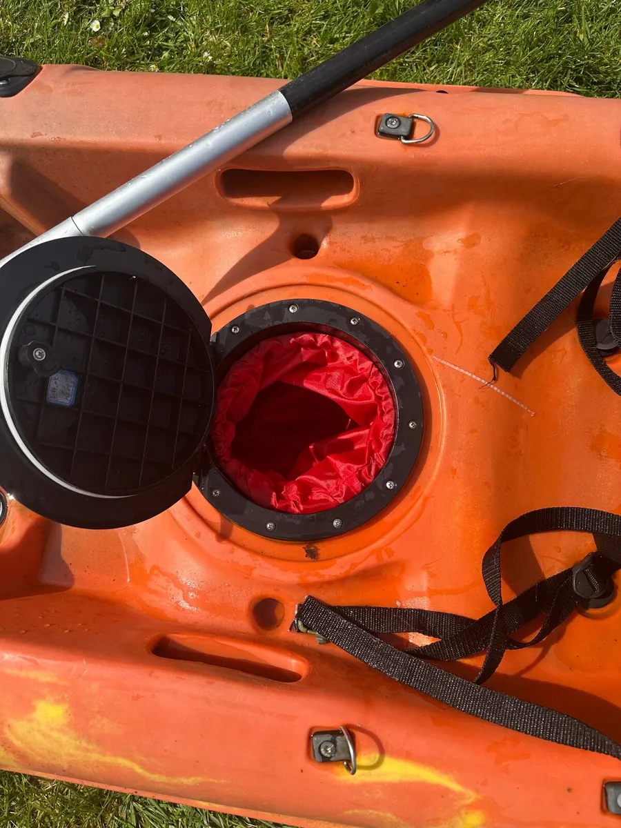 8Ft Kayak - Image 4