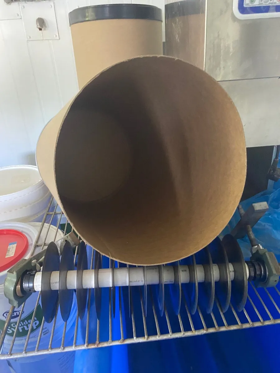 Strong 25litre buckets & lids & storage barrells - Image 4